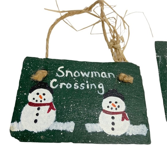 Lot of 2 Snowmen Scene Hand Painted Slate Signs Plaques Christmas Decor - Picture 2 of 6